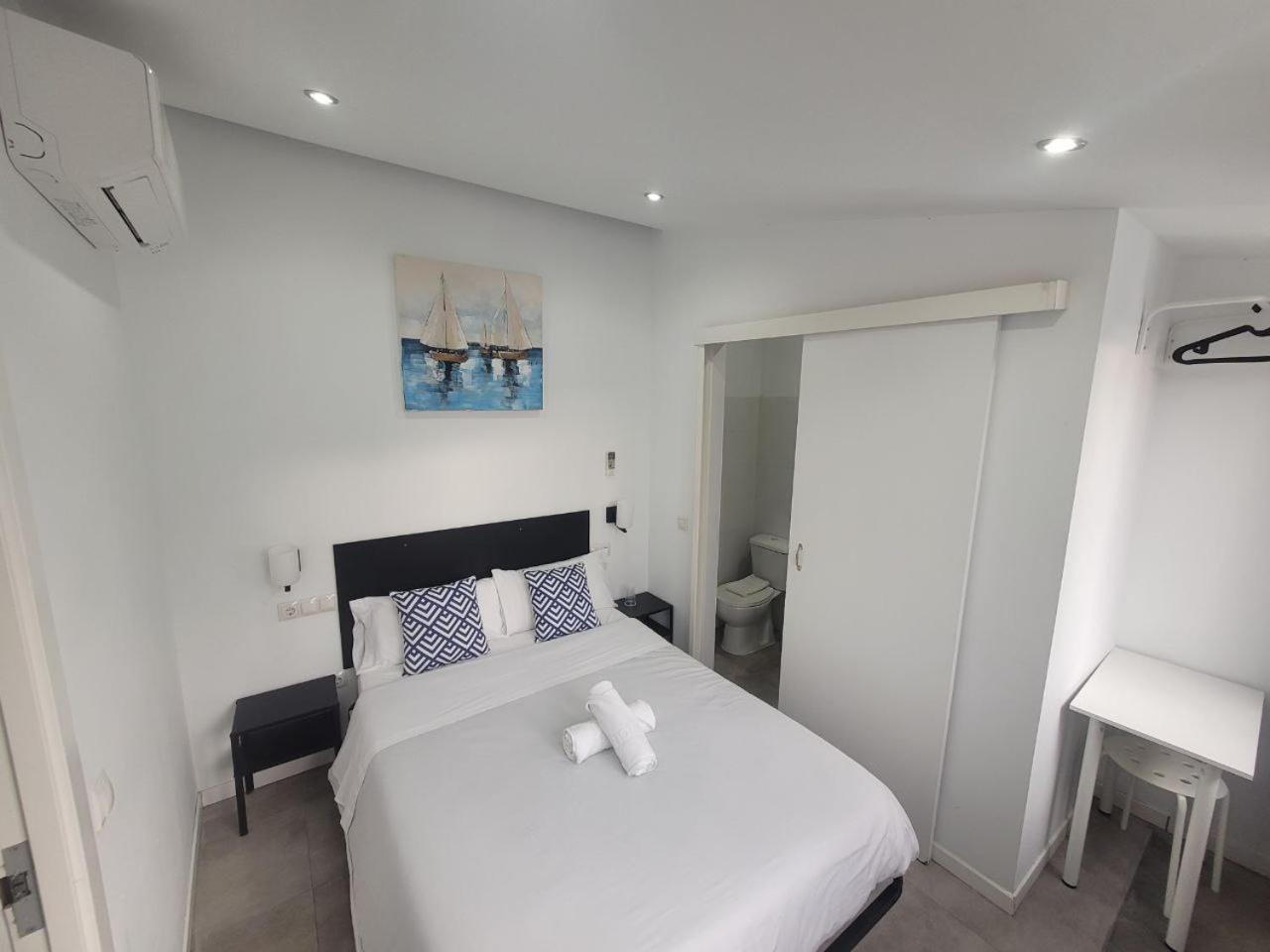 Ayz Frailes - Auto Check-In Property (Adults Only) Málaga Eksteriør billede