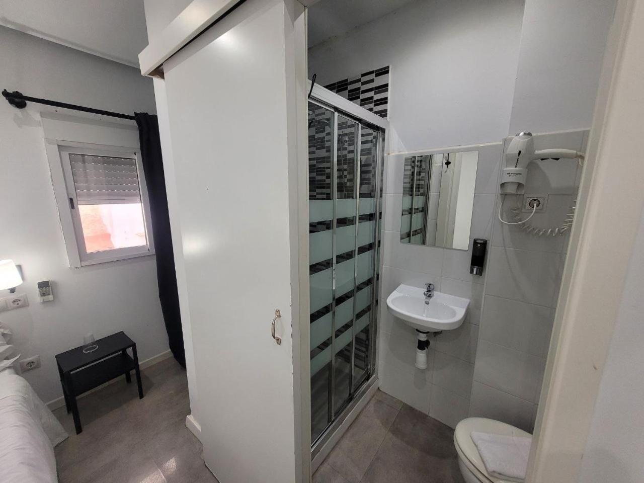 Ayz Frailes - Auto Check-In Property (Adults Only) Málaga Eksteriør billede