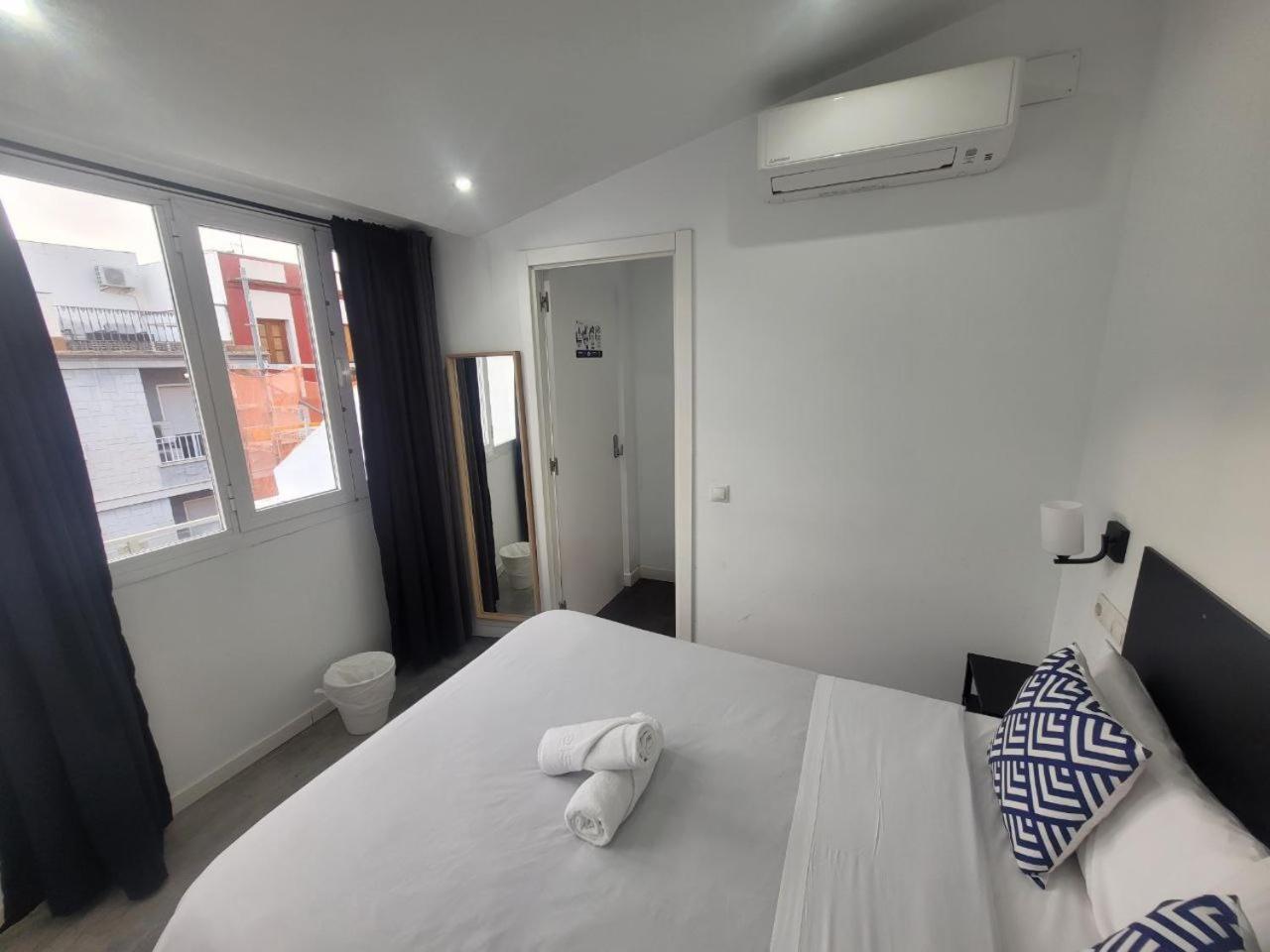 Ayz Frailes - Auto Check-In Property (Adults Only) Málaga Eksteriør billede