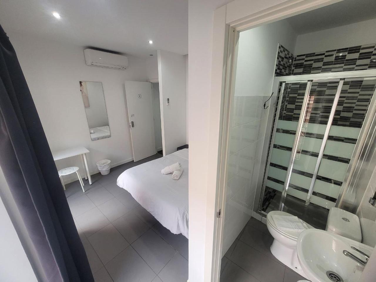 Ayz Frailes - Auto Check-In Property (Adults Only) Málaga Eksteriør billede