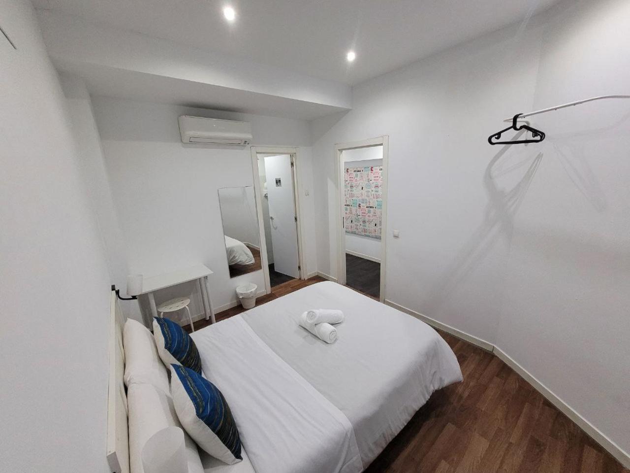 Ayz Frailes - Auto Check-In Property (Adults Only) Málaga Eksteriør billede