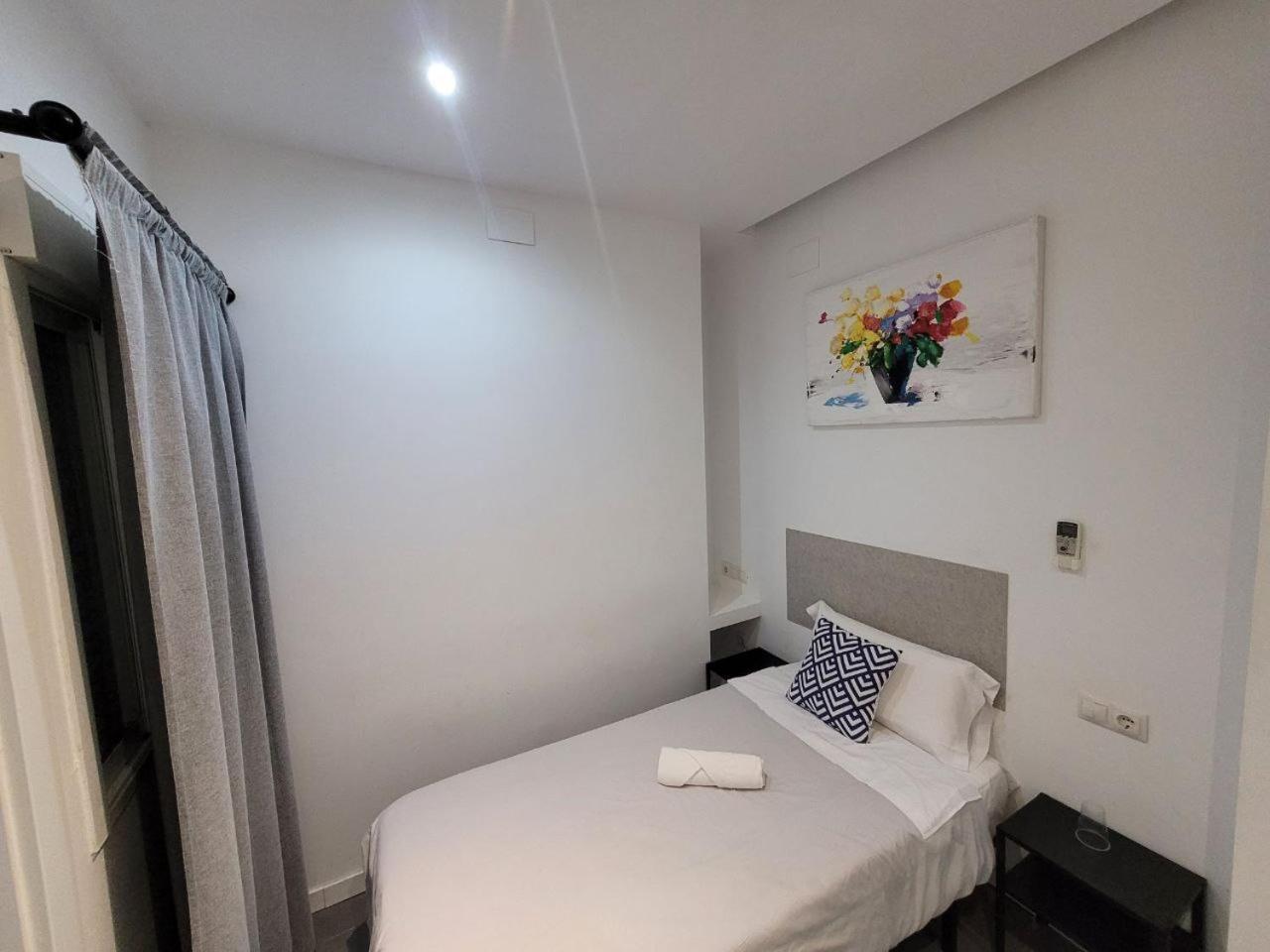 Ayz Frailes - Auto Check-In Property (Adults Only) Málaga Eksteriør billede