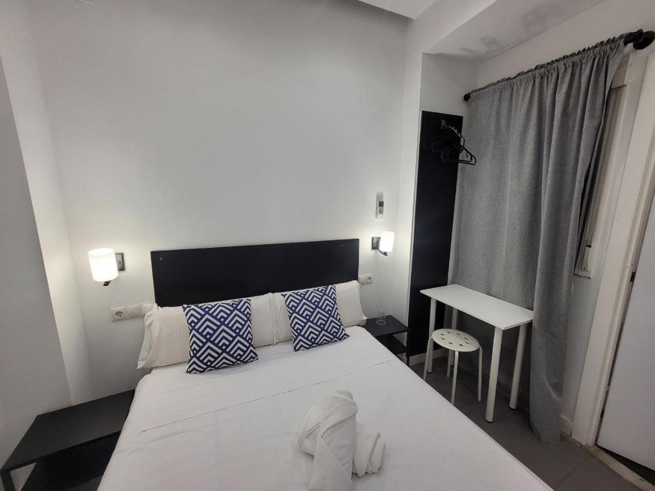 Ayz Frailes - Auto Check-In Property (Adults Only) Málaga Eksteriør billede