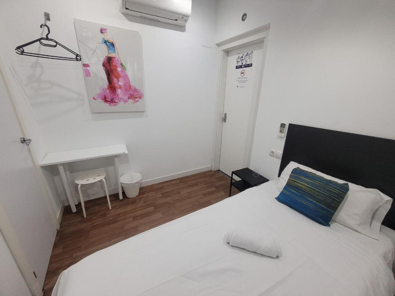 Ayz Frailes - Auto Check-In Property (Adults Only) Málaga Eksteriør billede
